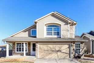 5991 S Rock Creek Dr in Castle Rock, CO - Building Photo