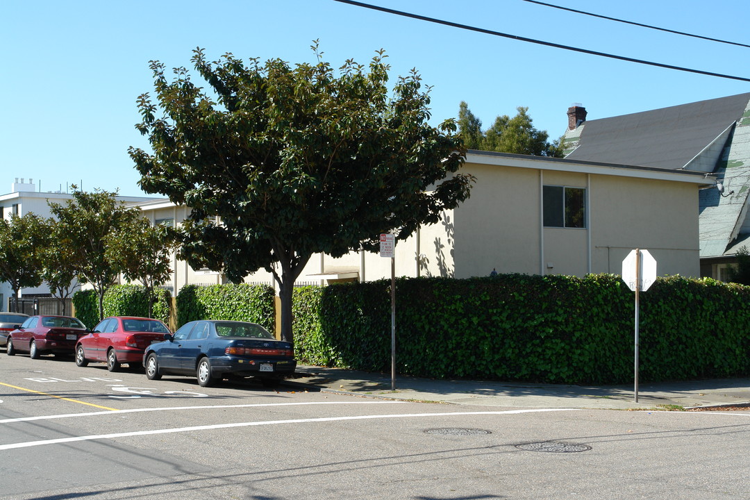 2800 Milvia St in Berkeley, CA - Building Photo