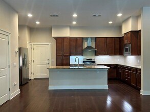 2520 Bluebonnet Ln in Austin, TX - Building Photo - Building Photo