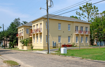 258 N Claiborne St in Mobile, AL - Building Photo - Building Photo