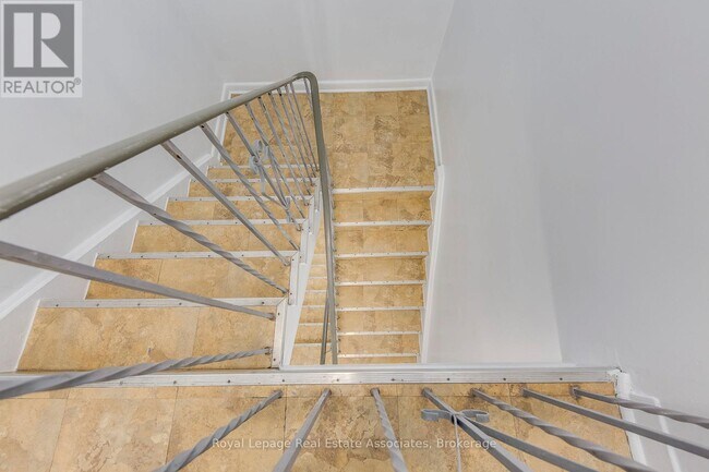 210 Habitant Dr in Toronto, ON - Building Photo - Building Photo