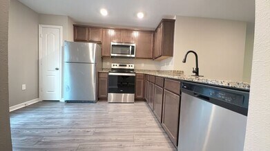 13 Poinfield Pl in Palm Coast, FL - Building Photo - Building Photo