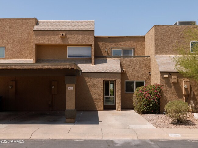 property at 2014 N 51st Way