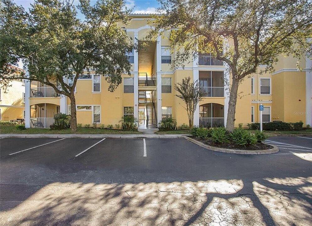 1125 Lake Shadow Cir in Maitland, FL - Building Photo