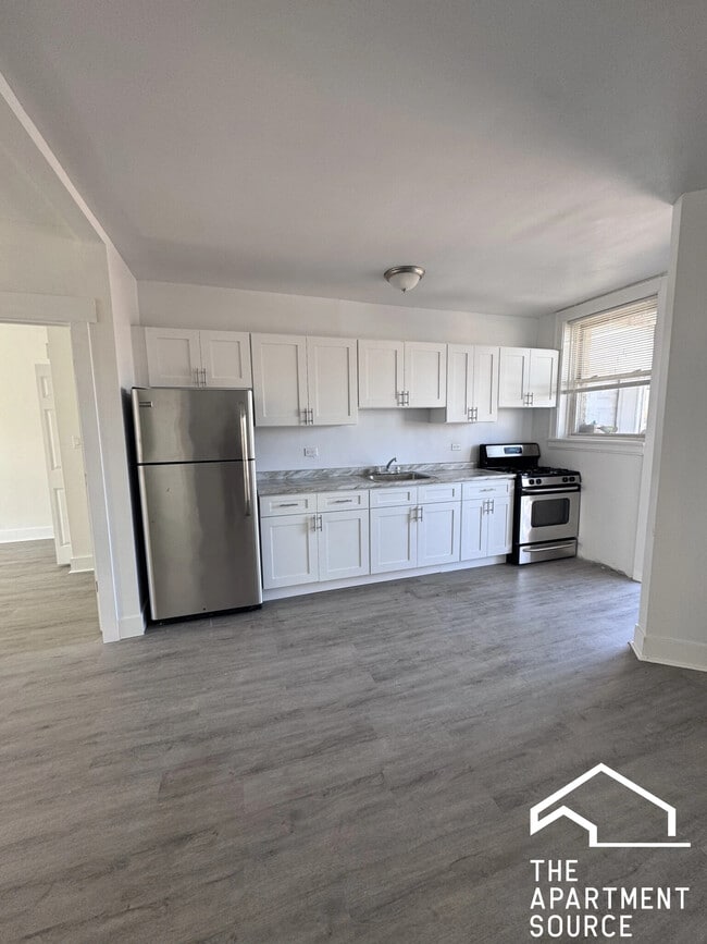 6951 N Paulina St in Chicago, IL - Building Photo - Building Photo