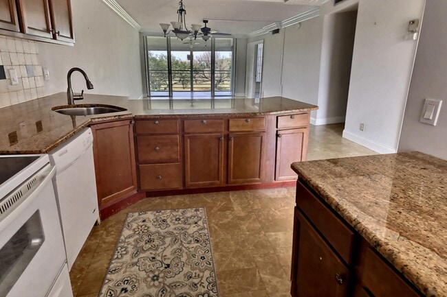 3080 N Course Dr, Unit Gorgeous 2 bed 2 bath in Pompano Beach, FL - Foto de edificio - Building Photo