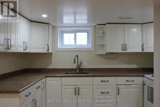 226 Beechy Dr in Richmond Hill, ON - Building Photo - Building Photo