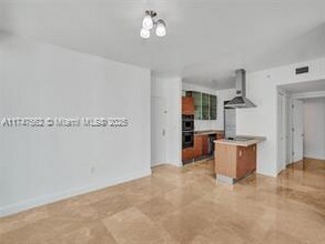 218 SE 14th St, Unit # 902 in Miami, FL - Building Photo - Building Photo