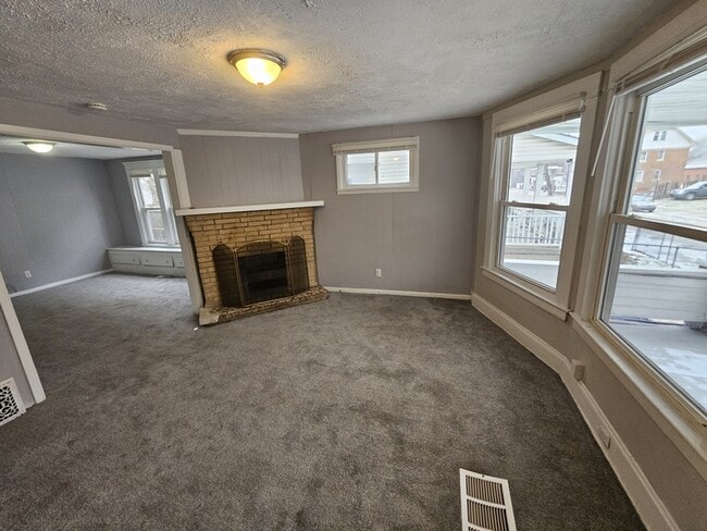 10602 Earle Ave in Cleveland, OH - Building Photo - Building Photo