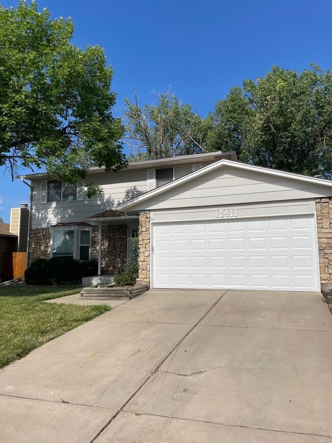 10411 Holland St in Westminster, CO - Building Photo - Building Photo