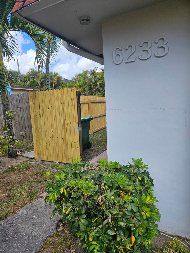 6231 SW 37th Ct, Unit 6233 in Davie, FL - Building Photo - Building Photo