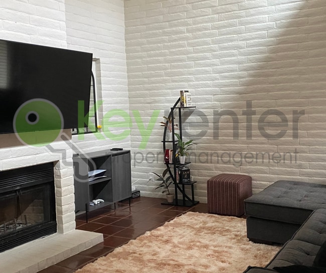 2692 Bradford Way in West Sacramento, CA - Building Photo - Building Photo