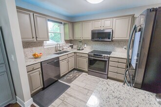 237 Eisenhower Dr in Nashville, TN - Building Photo - Building Photo