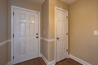 5814 Battery Dr in Greensboro, NC - Building Photo - Building Photo