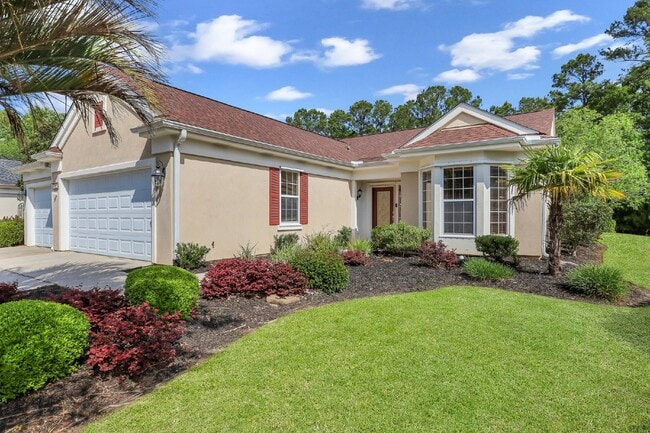 10 Candlelight Ln in Bluffton, SC - Building Photo - Building Photo