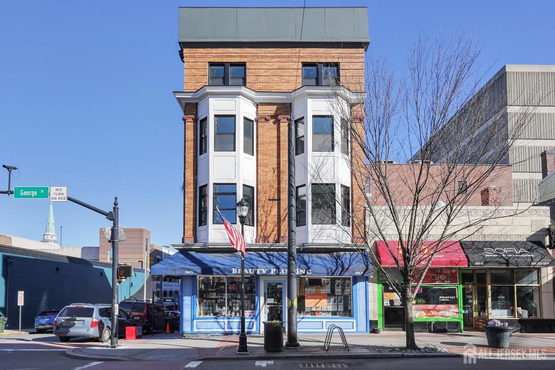 365 George St in New Brunswick, NJ - Building Photo