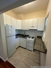 2018 Commonwealth Ave in Boston, MA - Building Photo - Building Photo