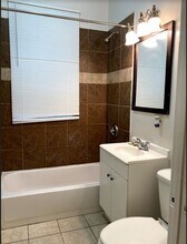 9220 S Manistee Ave in Chicago, IL - Building Photo - Building Photo