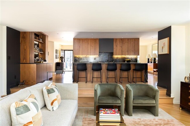 property at 902 Cumberland Rd NE