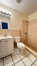 701 SW 15th Ave, Unit 1-4 in Fort Lauderdale, FL - Foto de edificio - Building Photo
