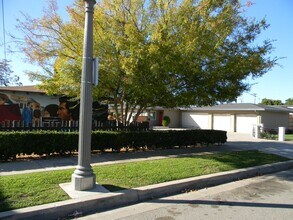 450 N Cypress St in Orange, CA - Building Photo - Building Photo