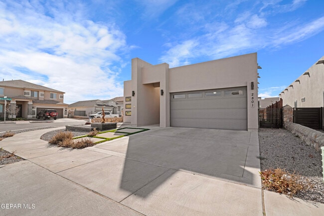 2801 Tierra Garden Dr in El Paso, TX - Building Photo - Building Photo