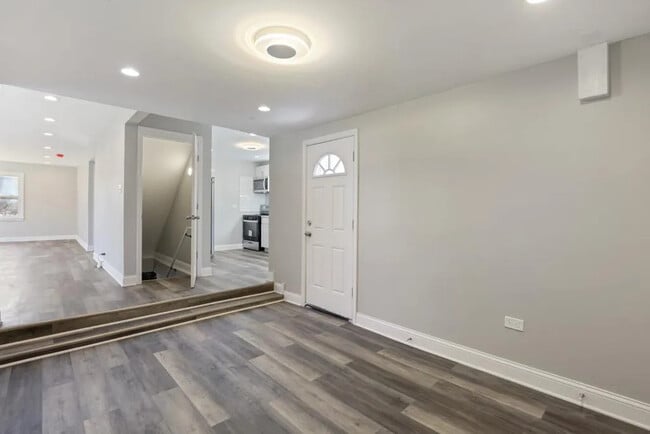 1S480 Monterey Ave in Oakbrook Terrace, IL - Building Photo - Building Photo