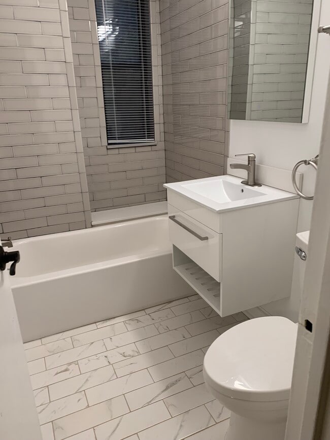 1 Scott Cir NW, Unit 3 in Washington, DC - Building Photo - Building Photo