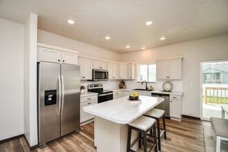 5509 S Dubuque Ave in Sioux Falls, SD - Building Photo - Building Photo