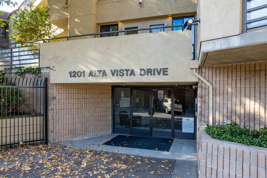1201 Alta Vista Dr in Walnut Creek, CA - Building Photo