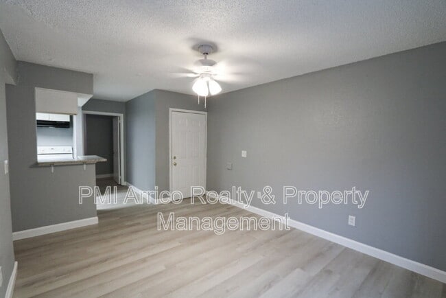 1810 E 143rd Ave in Tampa, FL - Building Photo - Building Photo