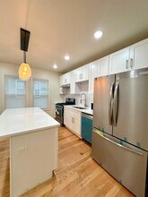 9 Bartlett St, Unit 2 in Somerville, MA - Building Photo - Building Photo