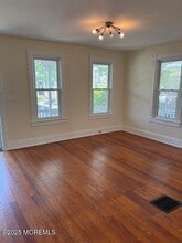 98 Cookman Ave in Ocean Grove, NJ - Building Photo - Building Photo
