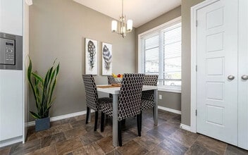 3229 Elgaard Dr in Regina, SK - Building Photo - Building Photo
