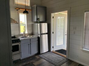 13261 Powell Ln in Lillian, AL - Building Photo - Building Photo