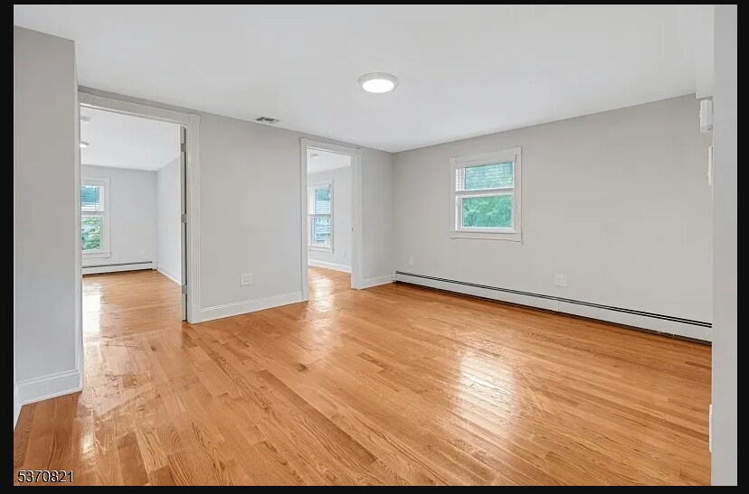 20 Dunlap St in New Providence, NJ - Building Photo