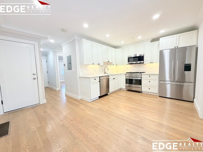 16 Lopez Ave, Unit 1