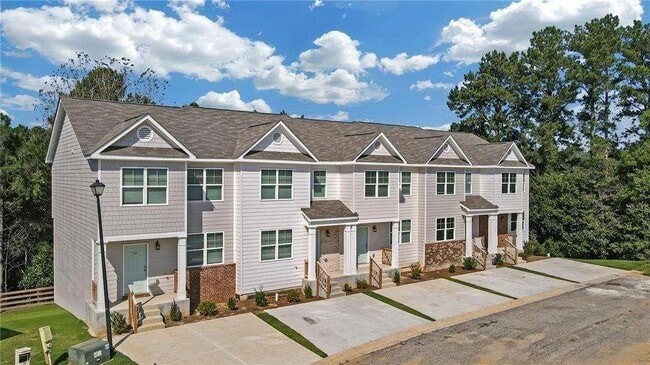 property at 2832 Laurel Ridge Cir