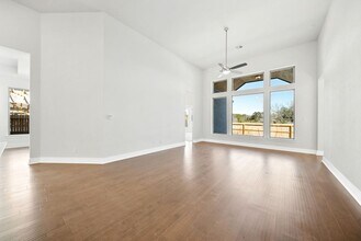 12515 Silver Gate in San Antonio, TX - Building Photo - Building Photo