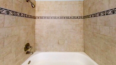 5036 E Echo St, Unit 24 in Los Angeles, CA - Building Photo - Building Photo