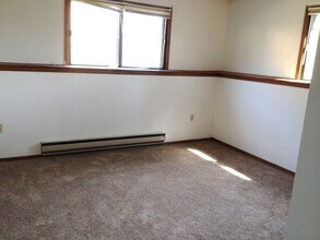 511 6th St NE in Watertown, SD - Building Photo - Building Photo