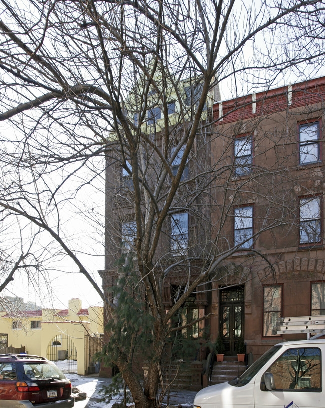 2016 Green St in Philadelphia, PA - Foto de edificio - Building Photo