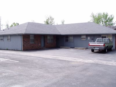 2052 S Barcliff in Springfield, MO - Building Photo