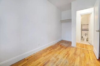 301 E 53rd St in New York, NY - Building Photo - Building Photo