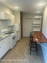 72 Forest Glen Rd, Unit Studio in New Paltz, NY - Foto de edificio - Building Photo