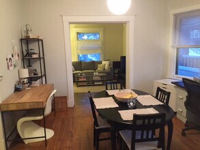 3621 Burch Ave, Unit 3621 Burch Ave in Cincinnati, OH - Foto de edificio - Building Photo