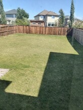 222 Royal Oak Cir NW in Calgary, AB - Building Photo - Building Photo