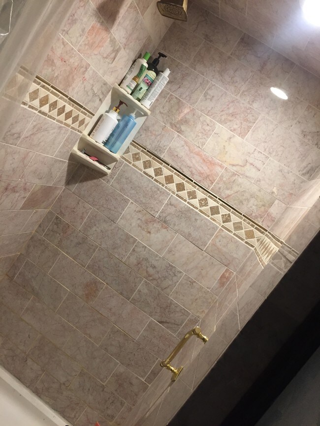 38 Silver St Apartments and Nearby Norwich Apartments For Rent