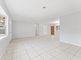 51 Bolton Ln in Willingboro, NJ - Building Photo