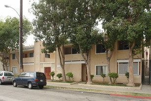 1408-1414 N Spurgeon St Apartments